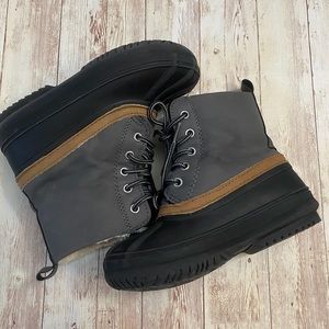 🍁 Sale 2x$20 Gymboree black and gray toddler boy boots size11